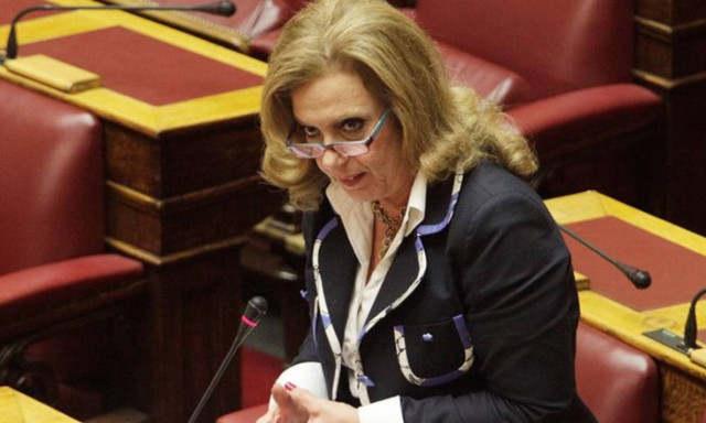 Μεγαλοοικονόμου: Η γκάφα που διασκέδασε την Βουλή (vid)