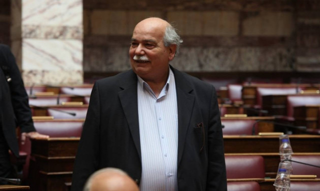 Ασφαλιστικό 2016 - Βούτσης: Μπούλινγκ και «στημένα» επεισόδια όσα έγιναν στο εντευκτήριο της Βουλής