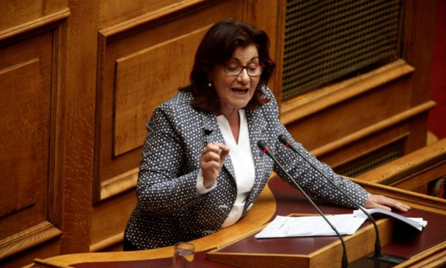 Η Φωτίου «βαφτίζει» το έκτρωμα του ασφαλιστικού «σύστημα με ταξική μεροληψία»