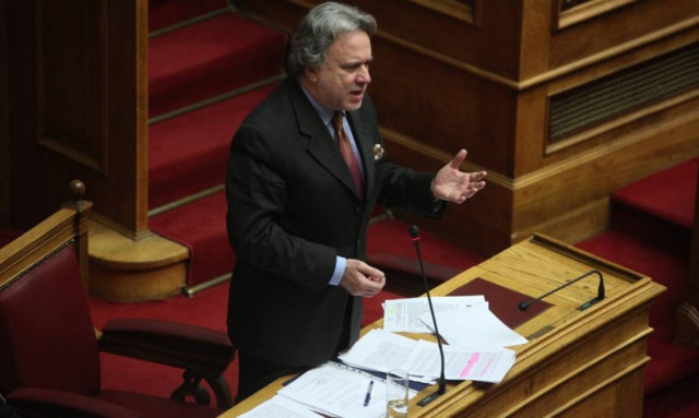 Ασφαλιστικό: Πέφτει Ταφόπλακα για τους Έλληνες