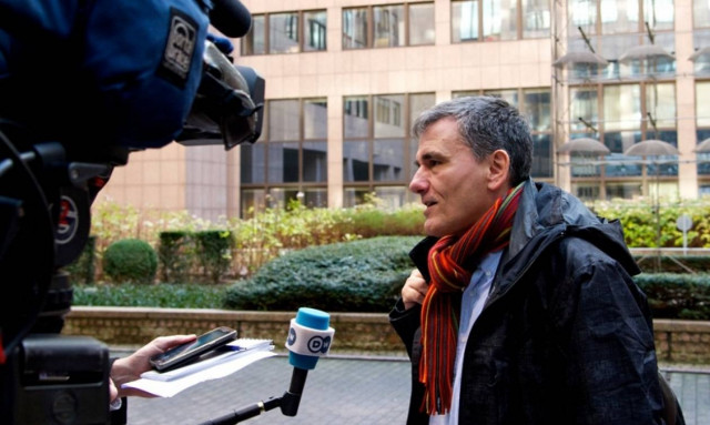 Eurogroup: Με «όπλο» τα μέτρα αφαίμαξης των Ελλήνων μεταβαίνει στις Βρυξέλλες ο Τσακαλώτος