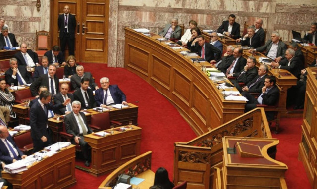 Ασφαλιστικό: Τσίπρας εναντίον Μητσοτάκη επεισόδιο 2 (video)