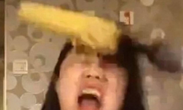 Βίντεο – σοκ: Έχασε τα… μαλλιά της από τη νέα τρέλα του διαδικτύου!