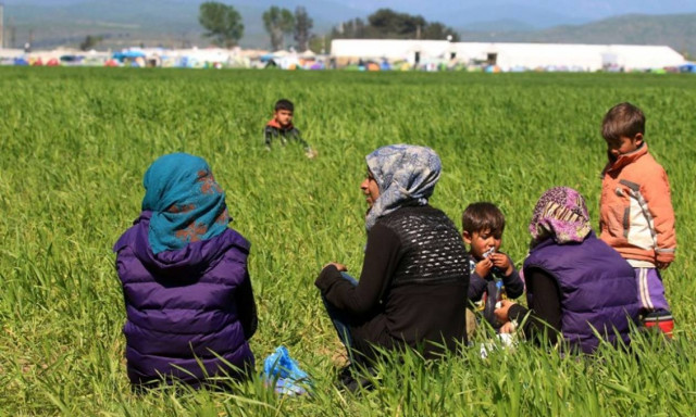 Κυκλώματα διακινητών πλουτίζουν στην Ειδομένη