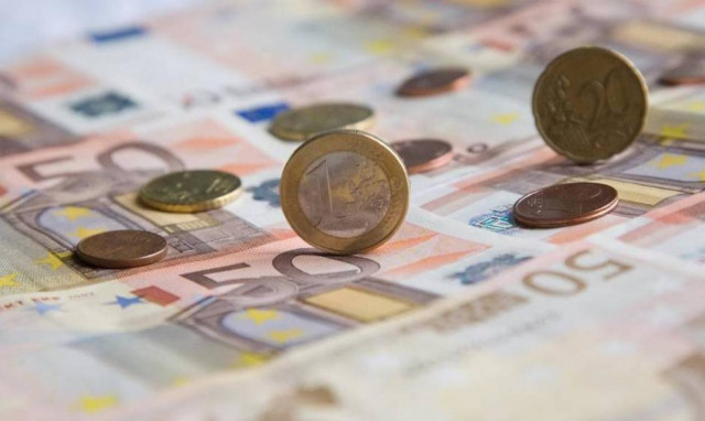 Στο «κόκκινο» τα έσοδα των ΔΟΥ τον Απρίλιο