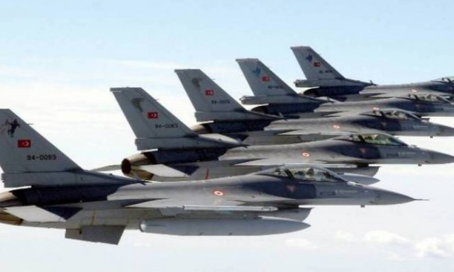 Νέο μπαράζ τουρκικών παραβιάσεων στο Αιγαίο