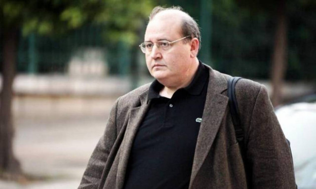 Ούτε ιερό ούτε όσιο ο Φίλης: Εξωσχολικοί οι ιερωμένοι – Δεν έχουν καμία θέση στη σχολική αίθουσα