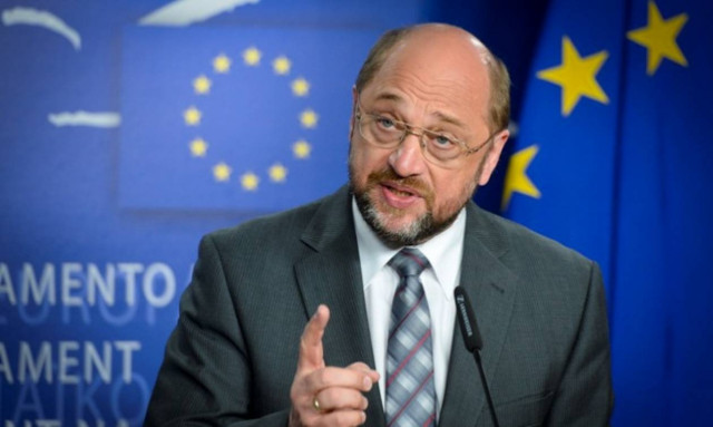 «Καταπέλτης» Σουλτς για την κυβερνητική πολιτική: Να σταματήσουν οι περικοπές μισθών και συντάξεων