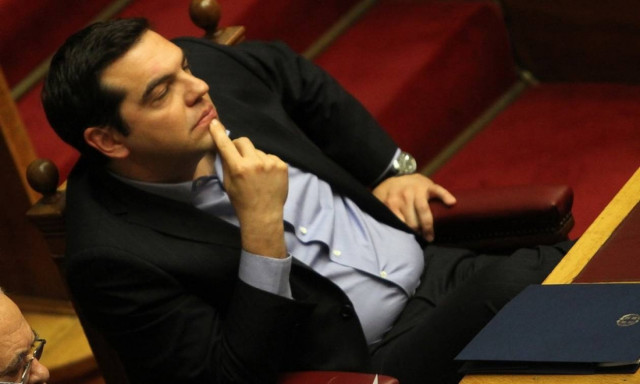 Ο Τσίπρας πέταξε «λευκή πετσέτα» στους δανειστές και τα δίνει όλα κοψοχρονιά