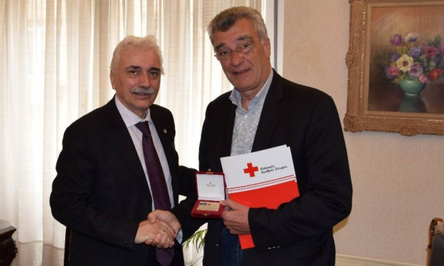 Προσφυγικό: Δημιουργία μόνιμων δομών φιλοξενίας στη Μυτιλήνη με τη συμβολή του Ερυθρού Σταυρού