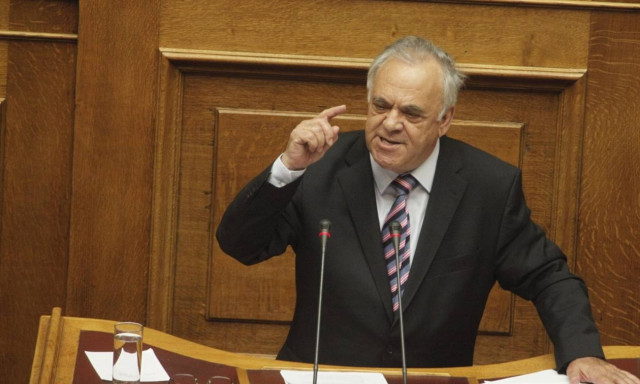 Δραγασάκης κατά Βαρουφάκη: Συνεχίζει τις μυθοπλασίες