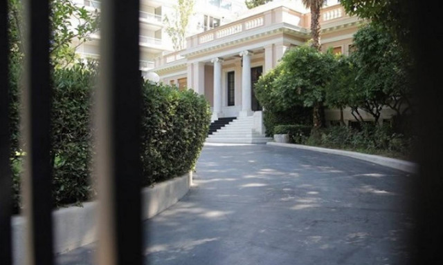 Κυβερνητικές πηγές: «Ο κ. Μητσοτάκης κρυπτόμενος δεν πείθει ούτε τον εαυτό του»