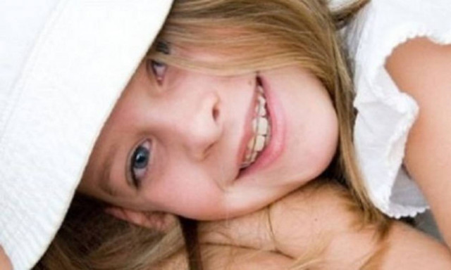 Γιατί πρέπει να αποφεύγονται τα αναψυκτικά από τα παιδιά που φορούν σιδεράκια