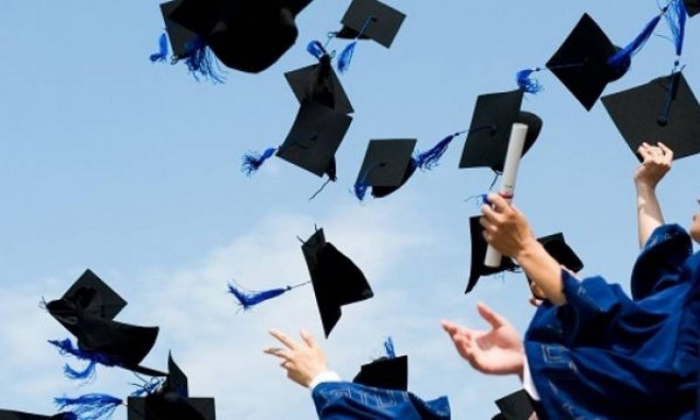 Το μορφωτικό μας επίπεδο από ποιους παράγοντες επηρεάζεται; Τι υποστηρίζουν οι επιστήμονες