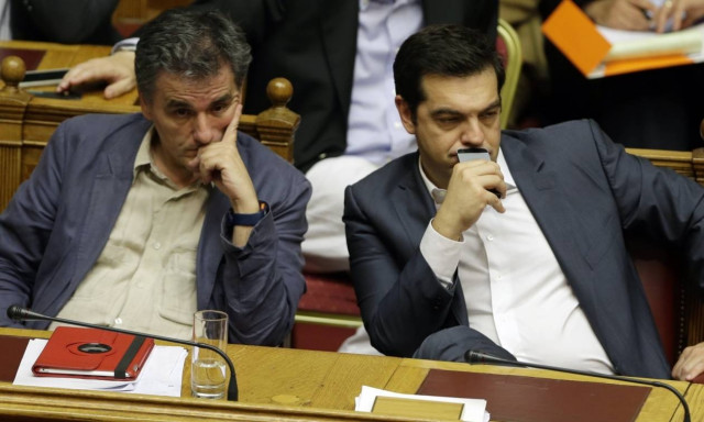 «Κλείδωσε» ο αυτόματος «κόφτης» μισθών και συντάξεων