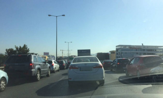 Προσοχή! Μποτιλιάρισμα σε πολλούς κεντρικούς δρόμους της Αθήνας