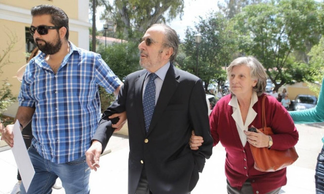 Για «μίζα» 3,2 εκατ. μάρκων συνελήφθησαν ο Ανδρέας Μαρτίνης κι η σύζυγός του