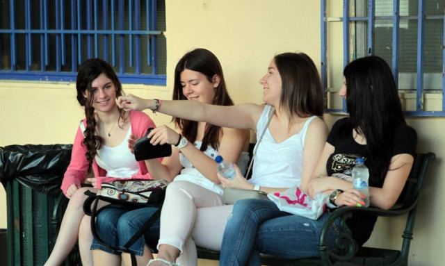 Πανελλήνιες - Πανελλαδικές 2016: Δείτε τα θέματα των Αρχαίων Κατεύθυνσης στο Newsbomb.gr