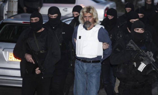 Πυρήνες σε πρόεδρο:  «Άντε γ@μ..., θα σε χώσω κάτω από τη γη»