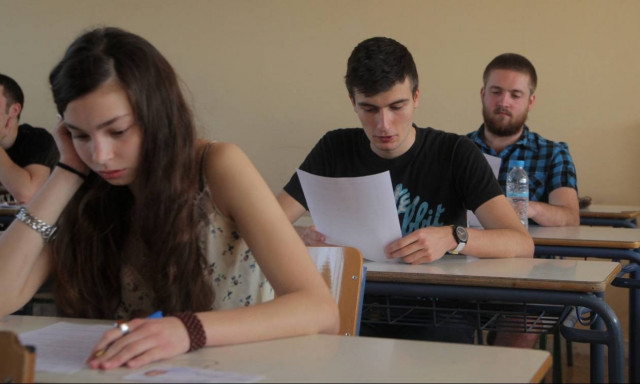 Πανελλήνιες 2016: Τα θέματα και οι απαντήσεις σε Μαθηματικά και Αρχαία