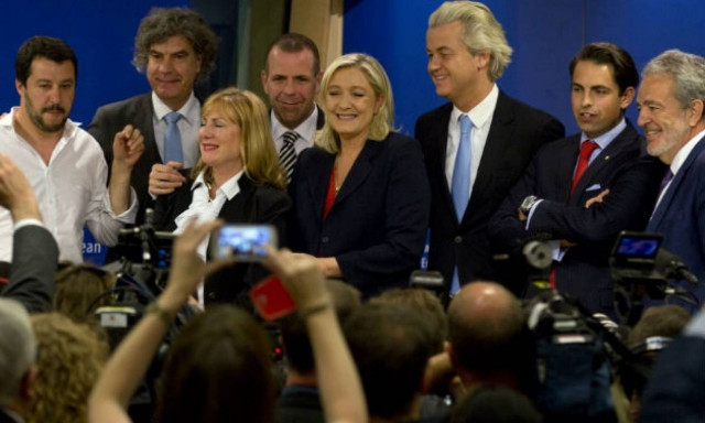 ΕΚ: 13 εκατ. ευρώ κοστίζουν οι ακροδεξιοί ευρωβουλευτές στους φορολογούμενους