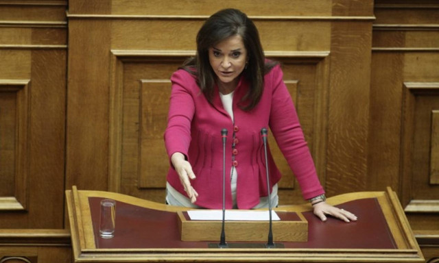 Πολυνομοσχέδιο: Κόντρα Κατρούγκαλου – Μπακογιάννη στη Βουλή