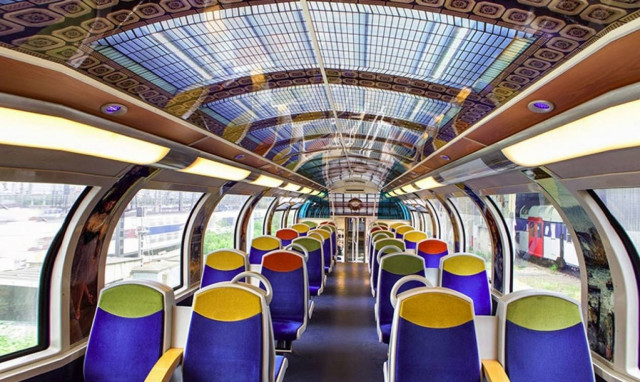 Μοναδικές εικόνες: Τρένα... έργα τέχνης στη Γαλλία!