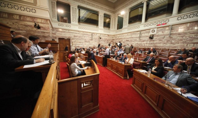 Live - Συνεχίζεται στις επιτροπές της Βουλής η συζήτηση του πολυνομοσχεδίου