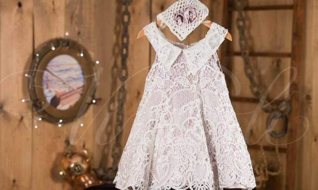 Γιατί βάζουμε στο μωρό λευκά ρούχα στη βάπτιση;