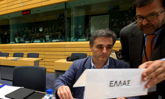 Με τα μάτια στραμμένα στο Eurogroup της Τρίτης οι διεθνείς επενδυτές