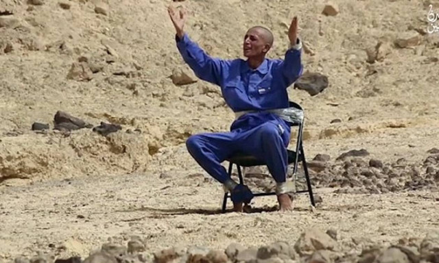 Φρίκη δίχως τέλος… Τζιχαντιστές λιώνουν το κεφάλι αιχμαλώτου τους με πέτρες (video)