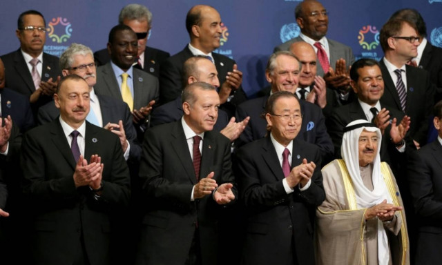 Ερντογάν: Nα αναλάβουν όλοι τις ευθύνες τους στο προσφυγικό (Vid)