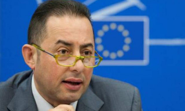 Τζιάνι Πιτέλα: Η Ελλάδα πρέπει να βγει από το «τούνελ» της κρίσης