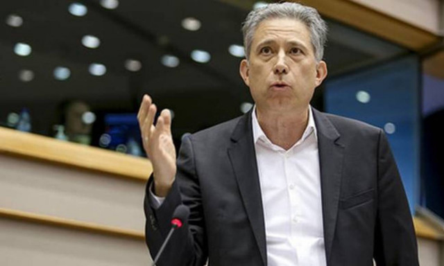 Χρυσόγονος: Η Ελλάδα έχει καταστεί «δοσομανής» χώρα