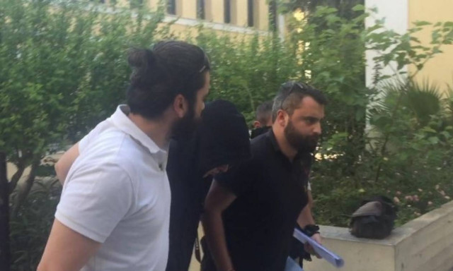 Στον εισαγγελέα οδηγήθηκε ο «δράκος» του Αμαρουσίου