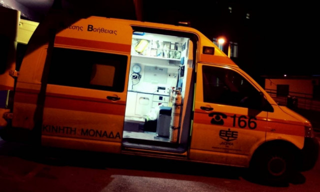 Σοκ στα Τρίκαλα: Έμεναν με το νεκρό πατέρα τους για 10 ημέρες