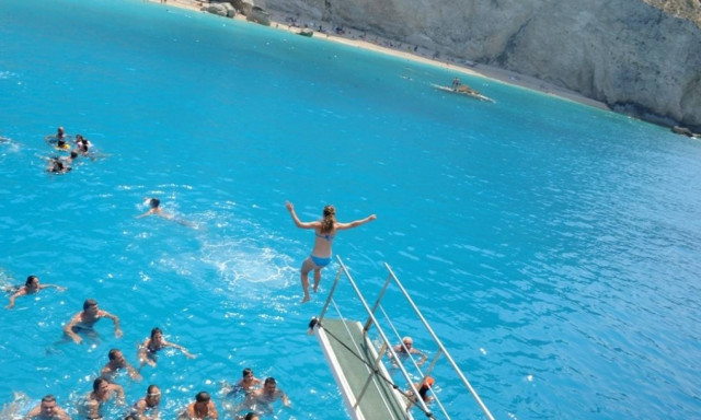 Καιρός... για μπάνιο το Σάββατο, με τον πρώτο καύσωνα να είναι προ των πυλών