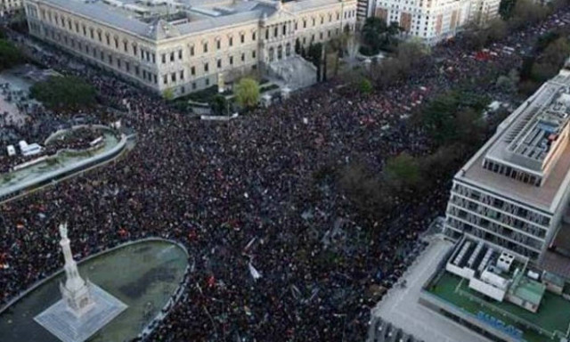 «Πορείες αξιοπρέπειας» στην Ισπανία έναν μήνα πριν από τις εκλογές