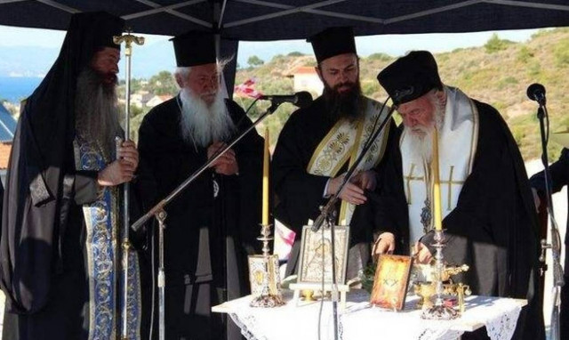 Το θεμέλιο λίθο Ναού στο Δήλεσι έθεσε ο Αρχιεπίσκοπος Ιερώνυμος
