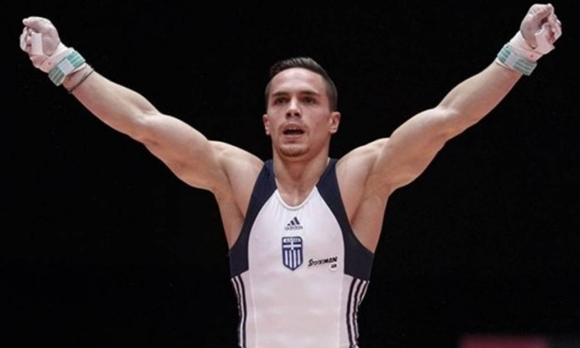 Συγκινητική η απονομή του Χρυσού μεταλλίου στον Λευτέρη Πετρούνια (vid)