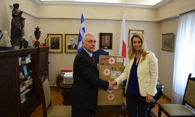 Προσφυγικό: Δωρεά φαρμακευτικού υλικού στον Ελληνικό Ερυθρό Σταυρό