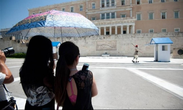 Καιρός: Με 30αρια μπαίνει ο Ιούνης - Αναλυτική πρόγνωση