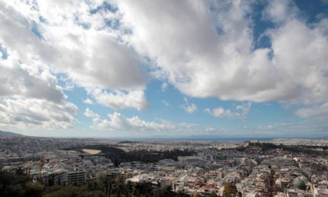 Με νεφώσεις και υψηλές θερμοκρασίες ο καιρός της Τετάρτης - Δείτε που θα βρέξει (pics)