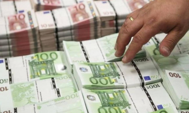 Αξιολόγηση ώρα μηδέν: Πώς επηρεάζονται ειδικά μισθολόγια, «κόφτης», ΕΝΦΙΑ και ΕΚΑΣ