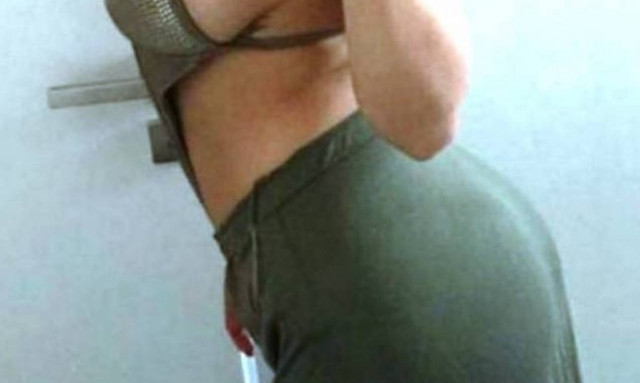 Κάνει χαμό στη Μύκονο η Λάουρα (photos)