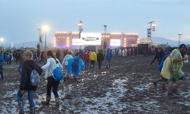 Γερμανία: Μεγαλώνει ο κατάλογος των θυμάτων από πτώση κεραυνών σε συναυλία