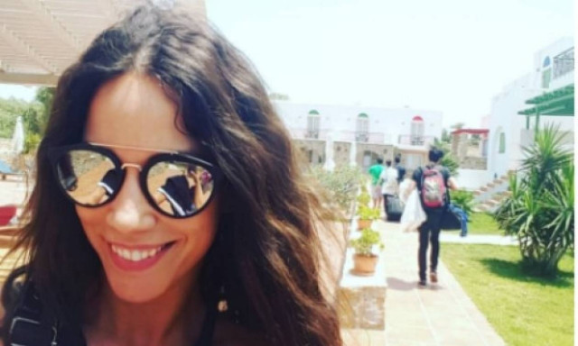 Η Κατερίνα Στικούδη ποζάρει μόνο με το μαγιό της και βάζει φωτιά στο Instagram