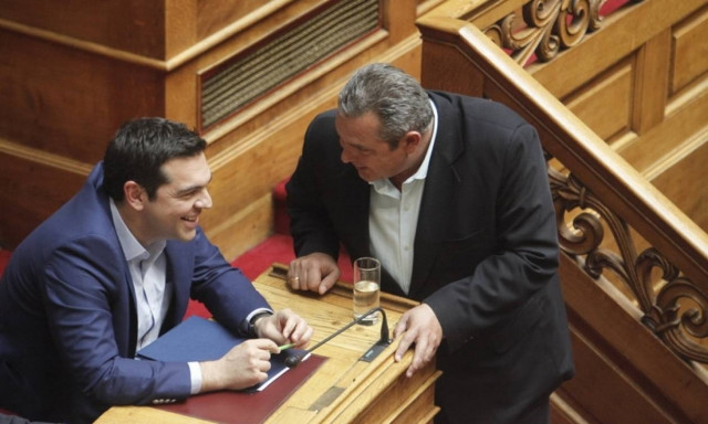 Ευτελίζουν τη σημασία του δημοψηφίσματος για μικροκομματικά παιχνίδια