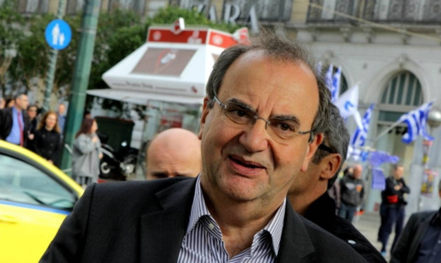 Στρατούλης: Υπάρχουν κι άλλες πολιτικές πέραν των μνημονίων