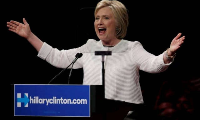 US election 2016: Clinton hails 'milestone for women'